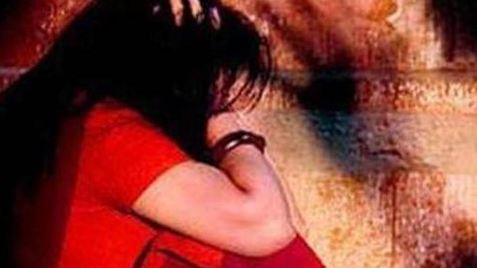 Delhi: befriends minor, offers ride,