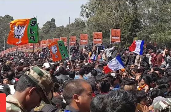 ousts Tripura's Sarkar