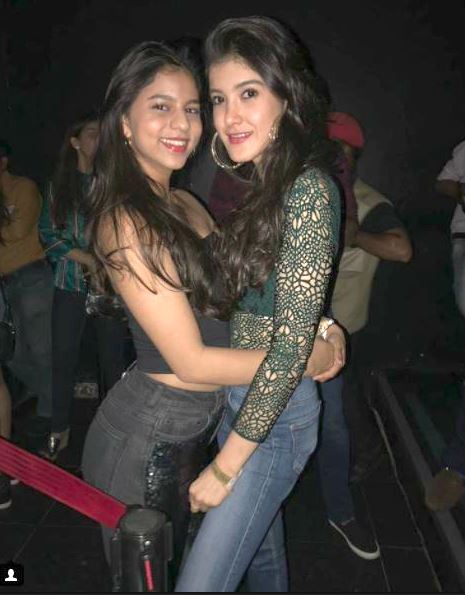 VIRAL: Suhana's stunning with friend