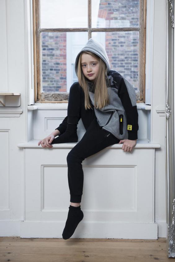 7-year-old-girl offers Zara model boys'