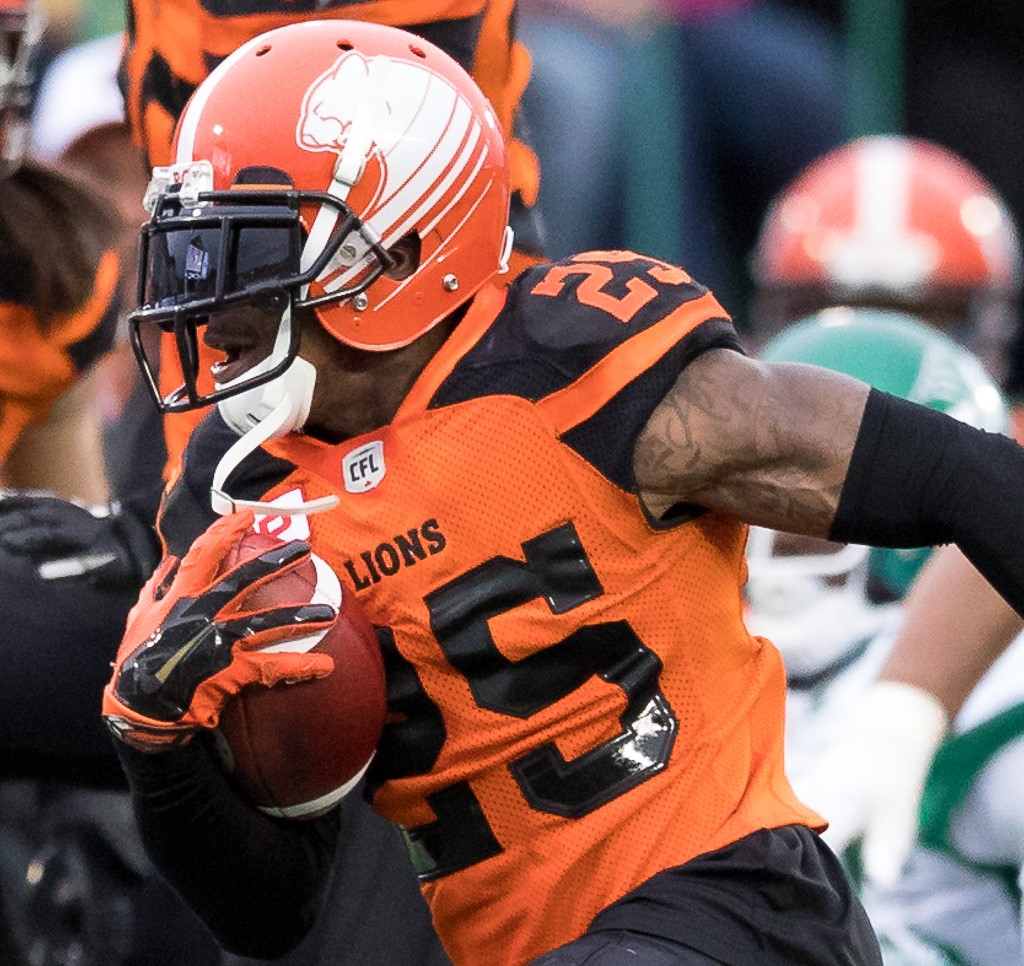 Argos sign free-agent Ronnie Yell