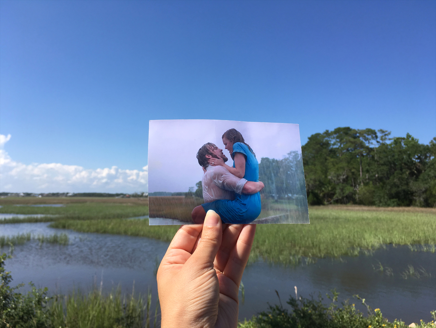 Notebook Skyfall: Woman visits real-life