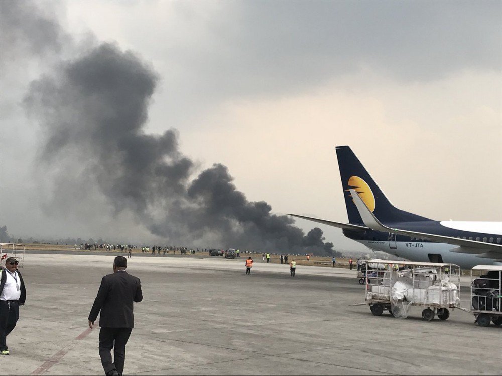 Nepal: Plane with crash lands