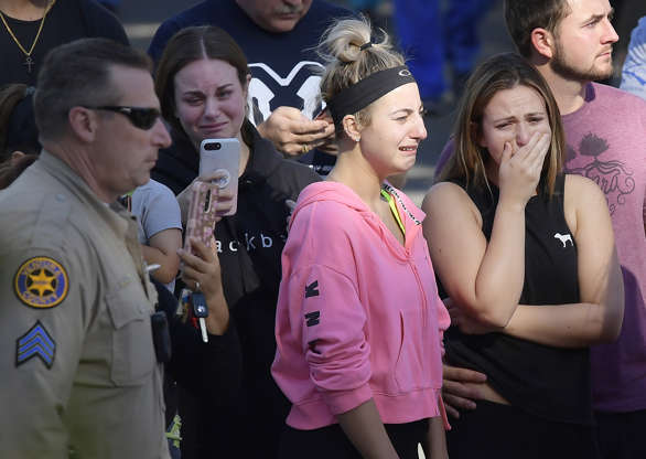 Thousand Oaks shooting leaves 13 people dead, including gunman, and 18 injured BBPuDTk