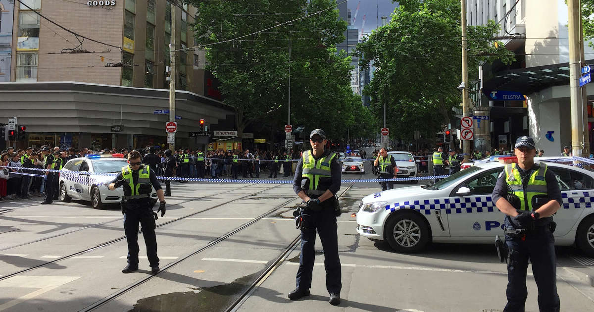 Hundreds of police on scene of incident in Melbourne