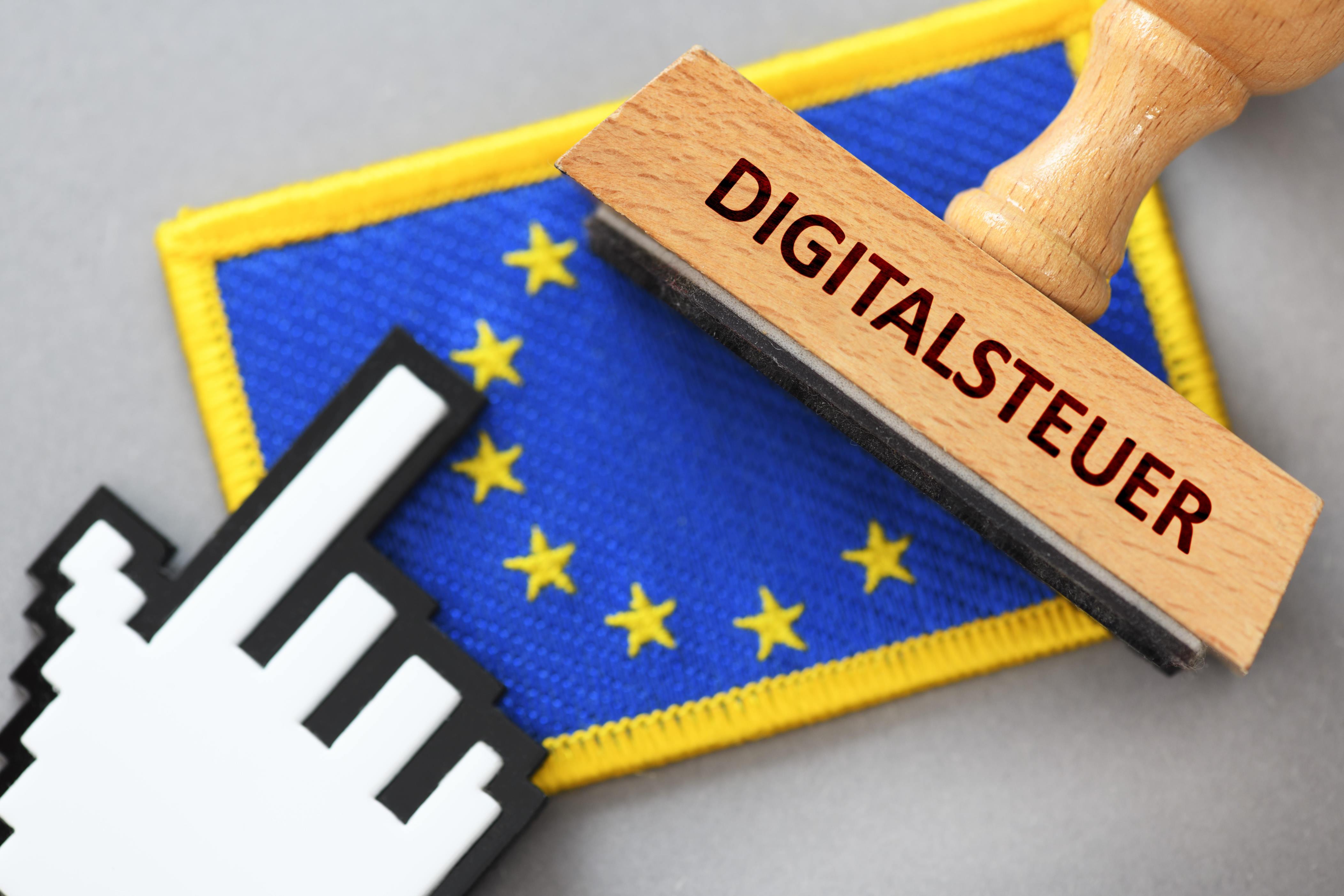 Facebook und Google sollen zahlen