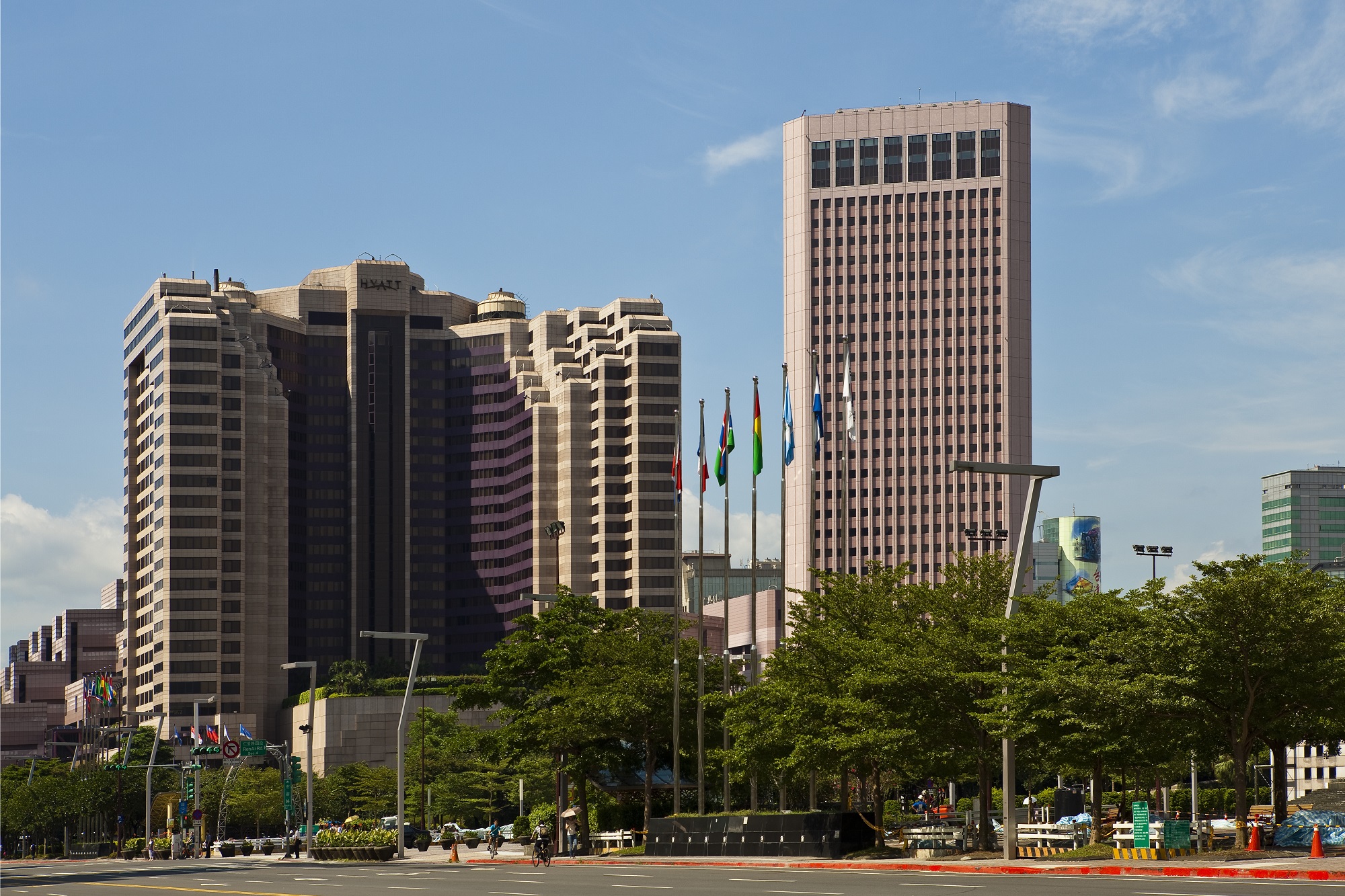 It is rumored that the Grand Hyatt was erected over land that had once served as a Japanese execution ground and prison camp during World War II. Abound by paranormal encounters, even action star Jackie Chan apparently stormed out of his suite in the middle of the night after encountering a ghost. Desperate, management turned to feng shui experts to fend off spirits.