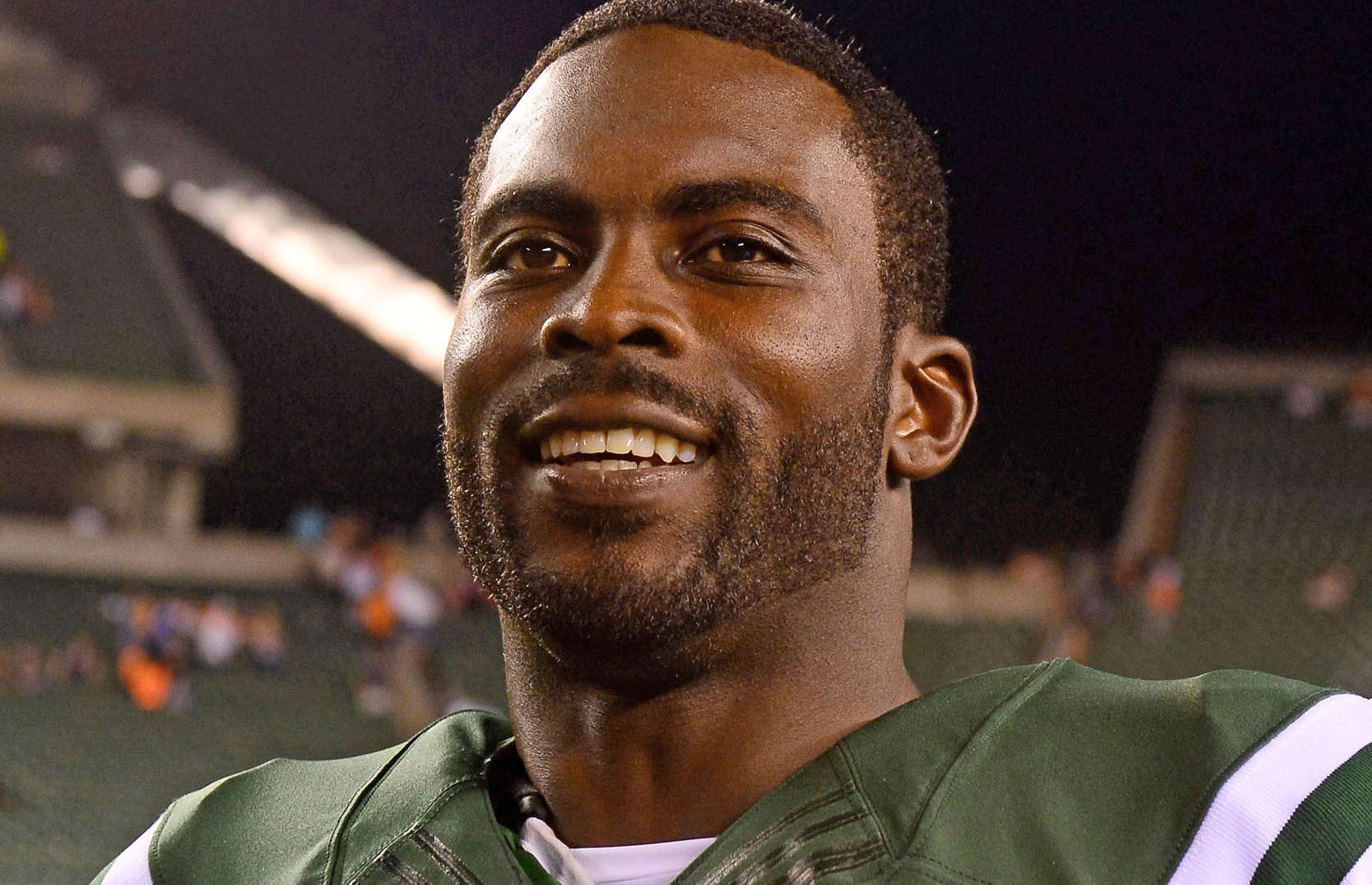 New York Jets quarterback Michael Vick (1) looks on after the game against the Cincinnati Bengals at Paul Brown Stadium.