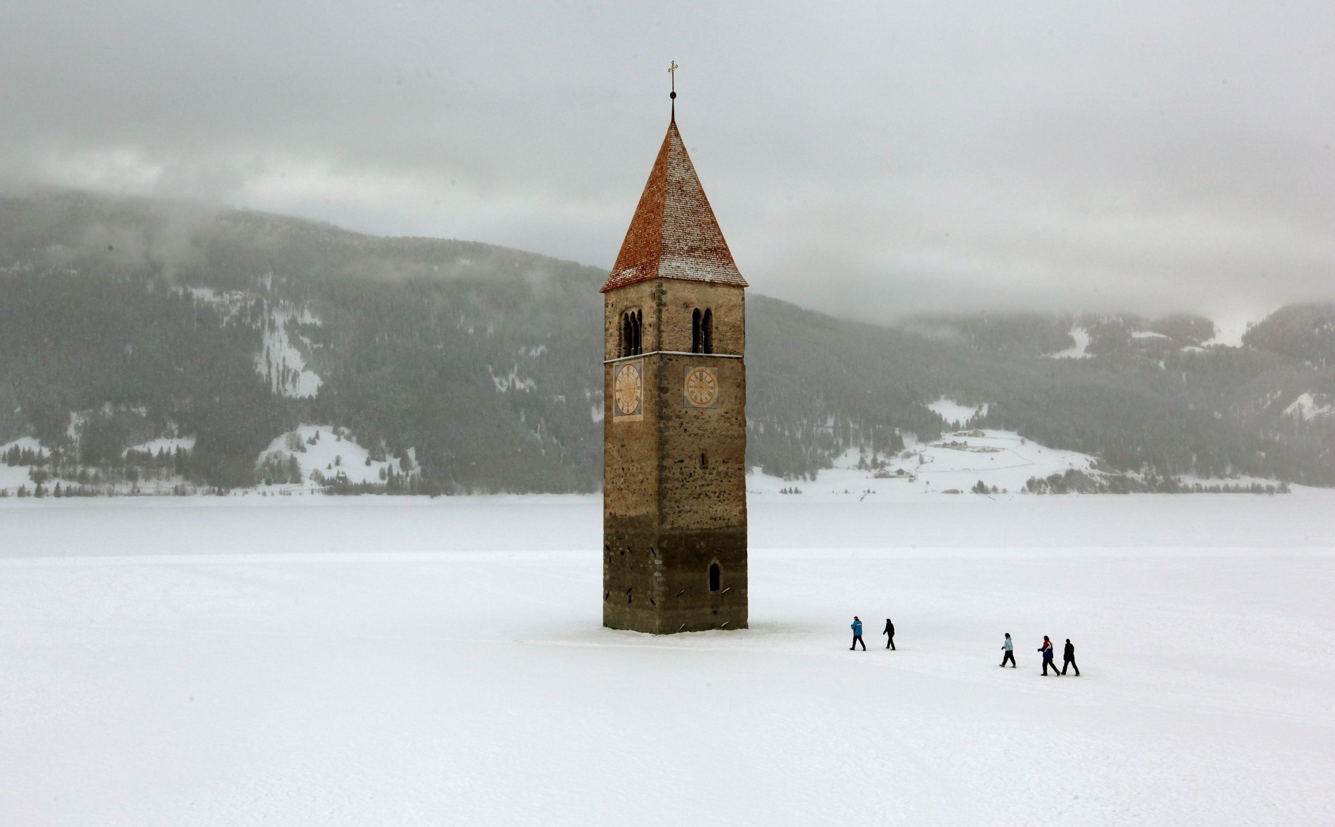 Frozen lakes around world