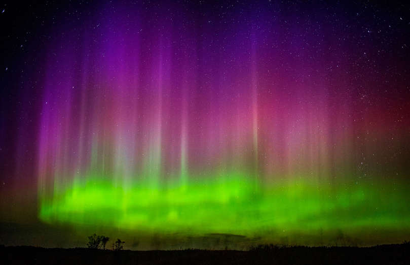 Luzes da aurora boreal são vistas na cidade de Kroshel, em Minnesota (EUA)