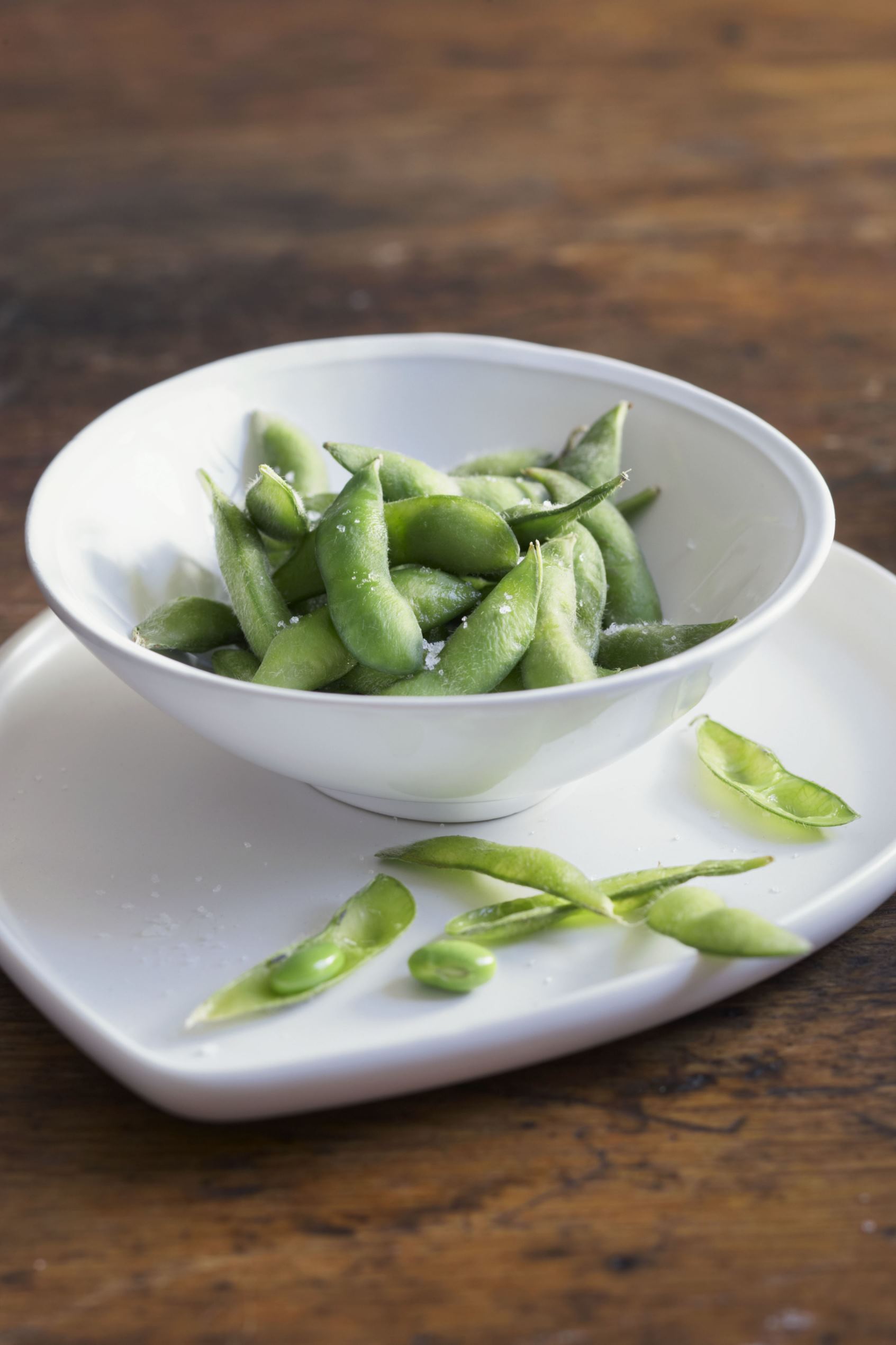 <p>These little legumes are like nature's nip and tuck, says Joan Salge Blake, R.D. a clinical associate professor of nutrition at Boston University. They're protein-rich, to help skin stay firm.</p>