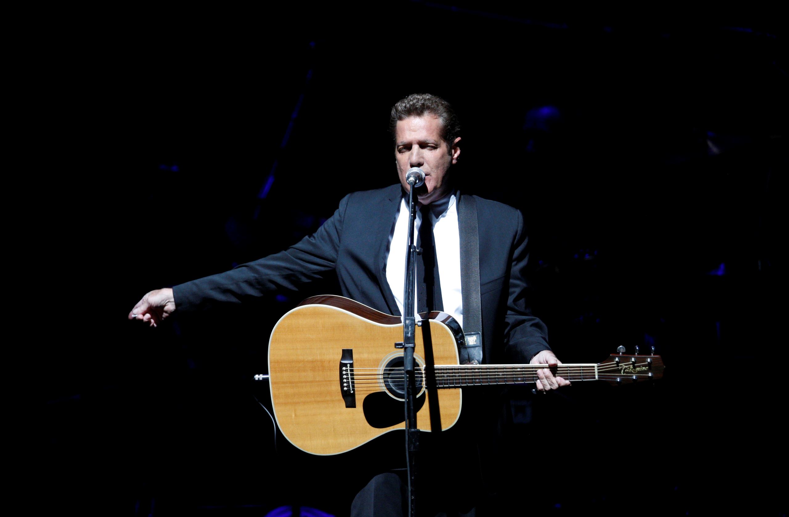 Country icon fill void left
