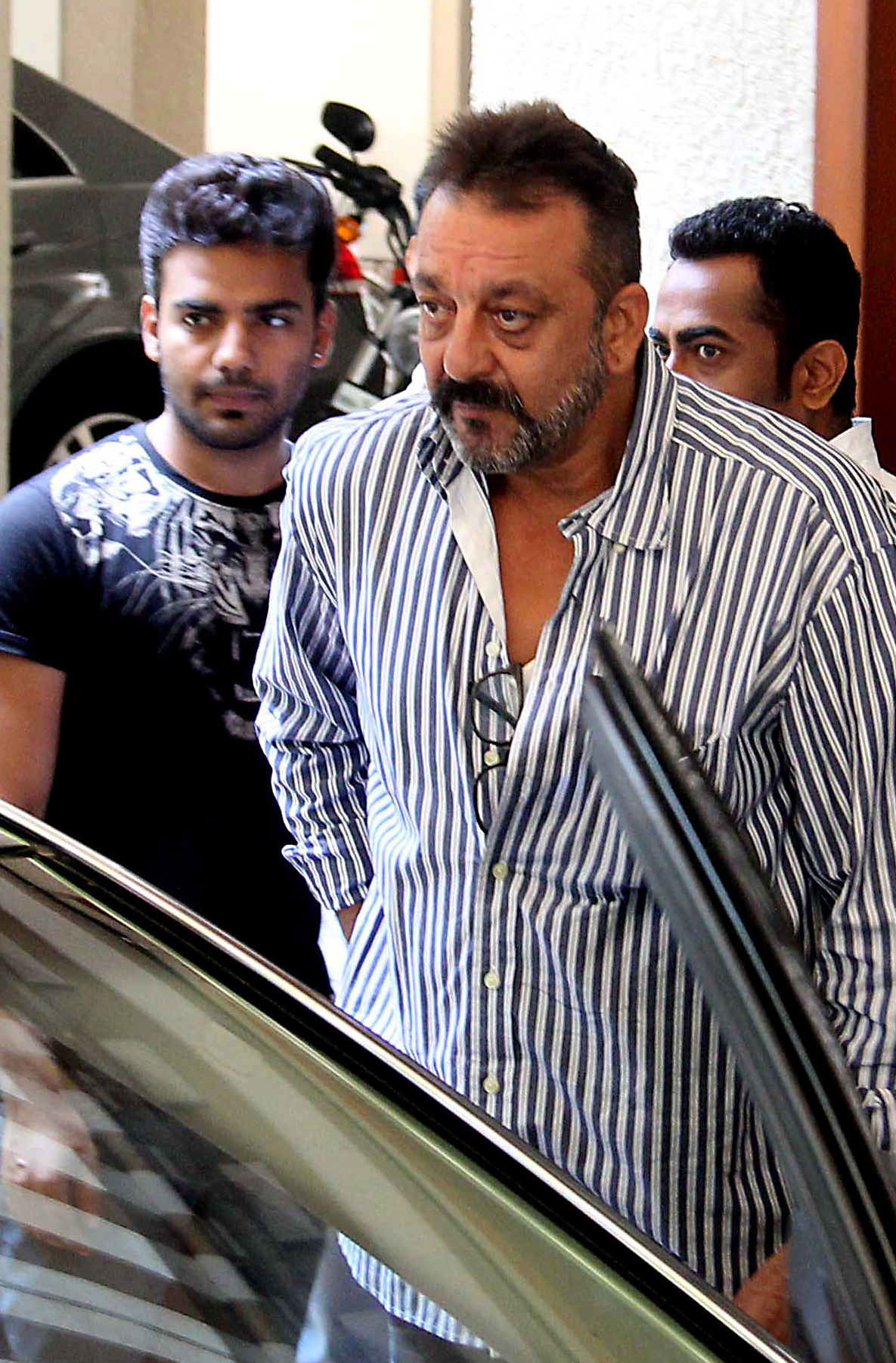 Fire breaks Bhoomi sets