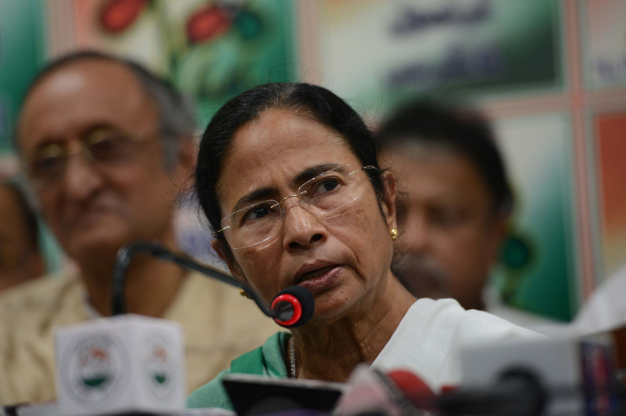 Mamata Gover**r over Bengal communal