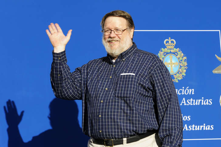 File photo of US programmer Raymond Samuel Tomlinson in 2009. The inventor of email as we know it died today says his employer Raytheon Co.
