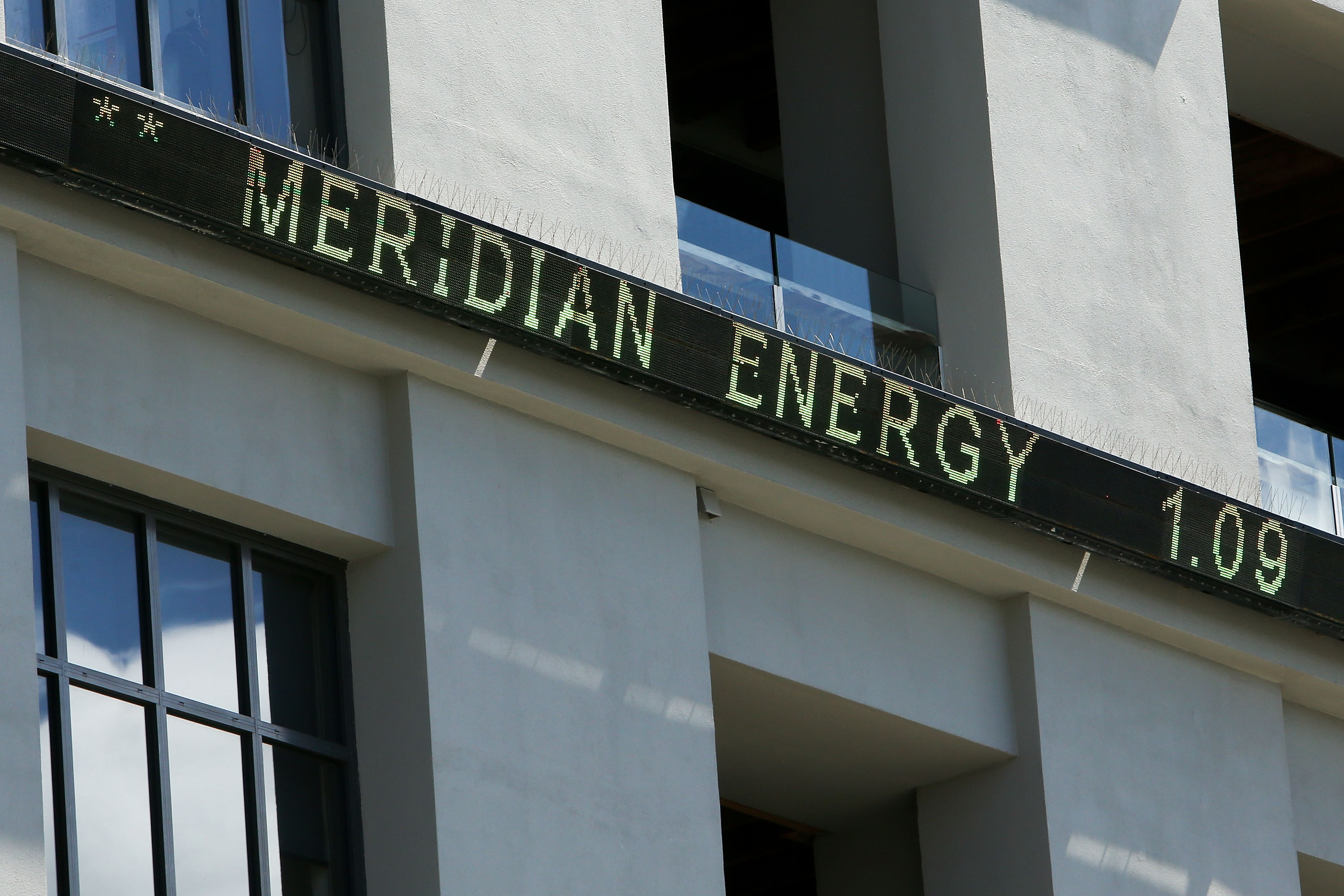 Meridian annual earnings flat