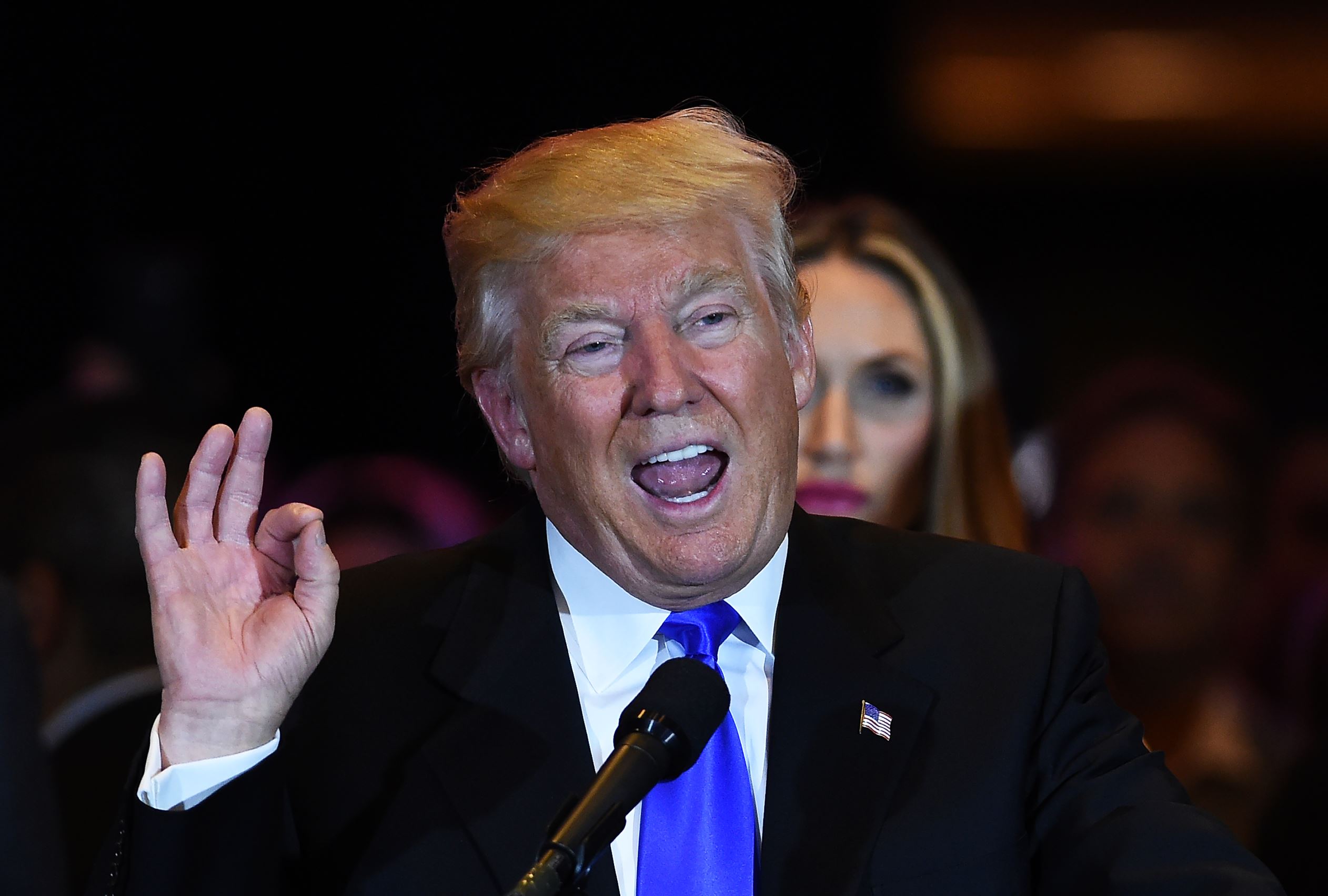 Trump threatens Pakistan