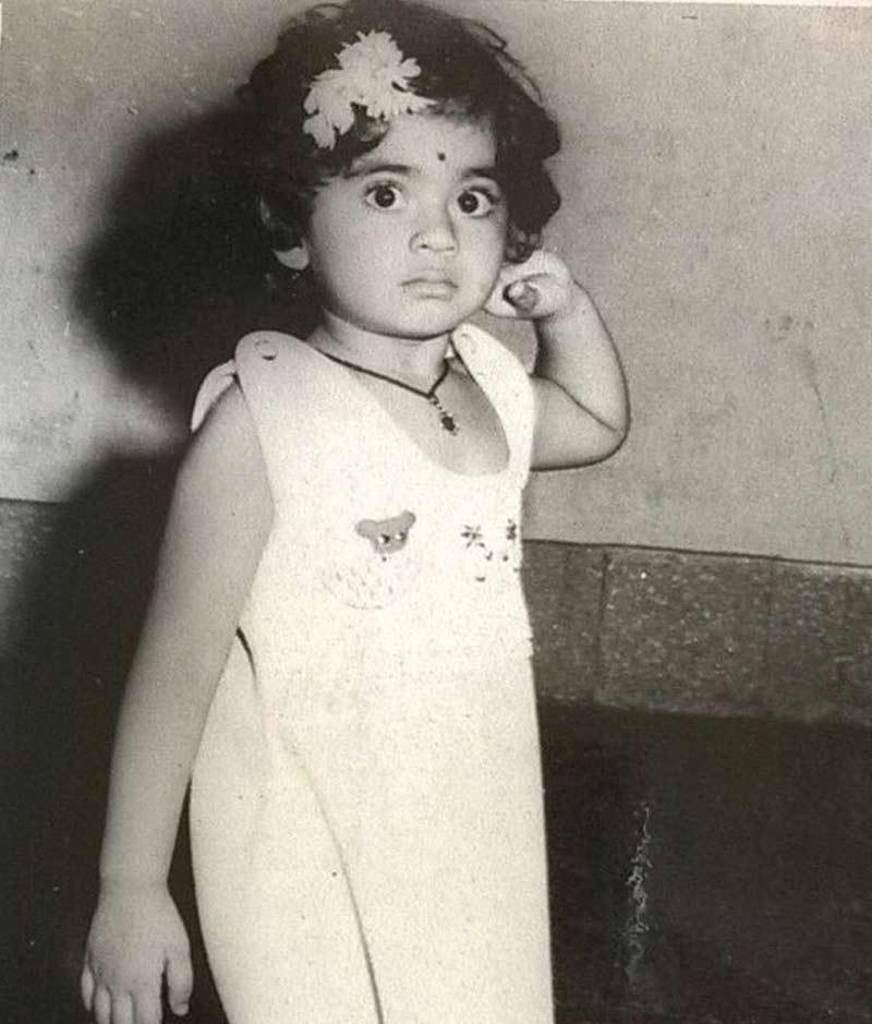 Childhood photos Bollywood stars