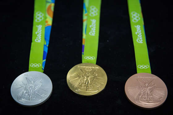 Proses Pembuatan Medali Olimpiade Rio