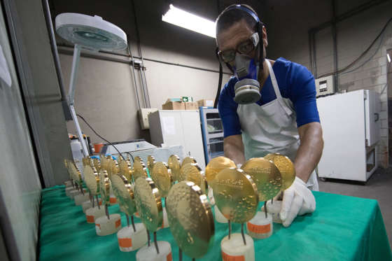 Proses Pembuatan Medali Olimpiade Rio