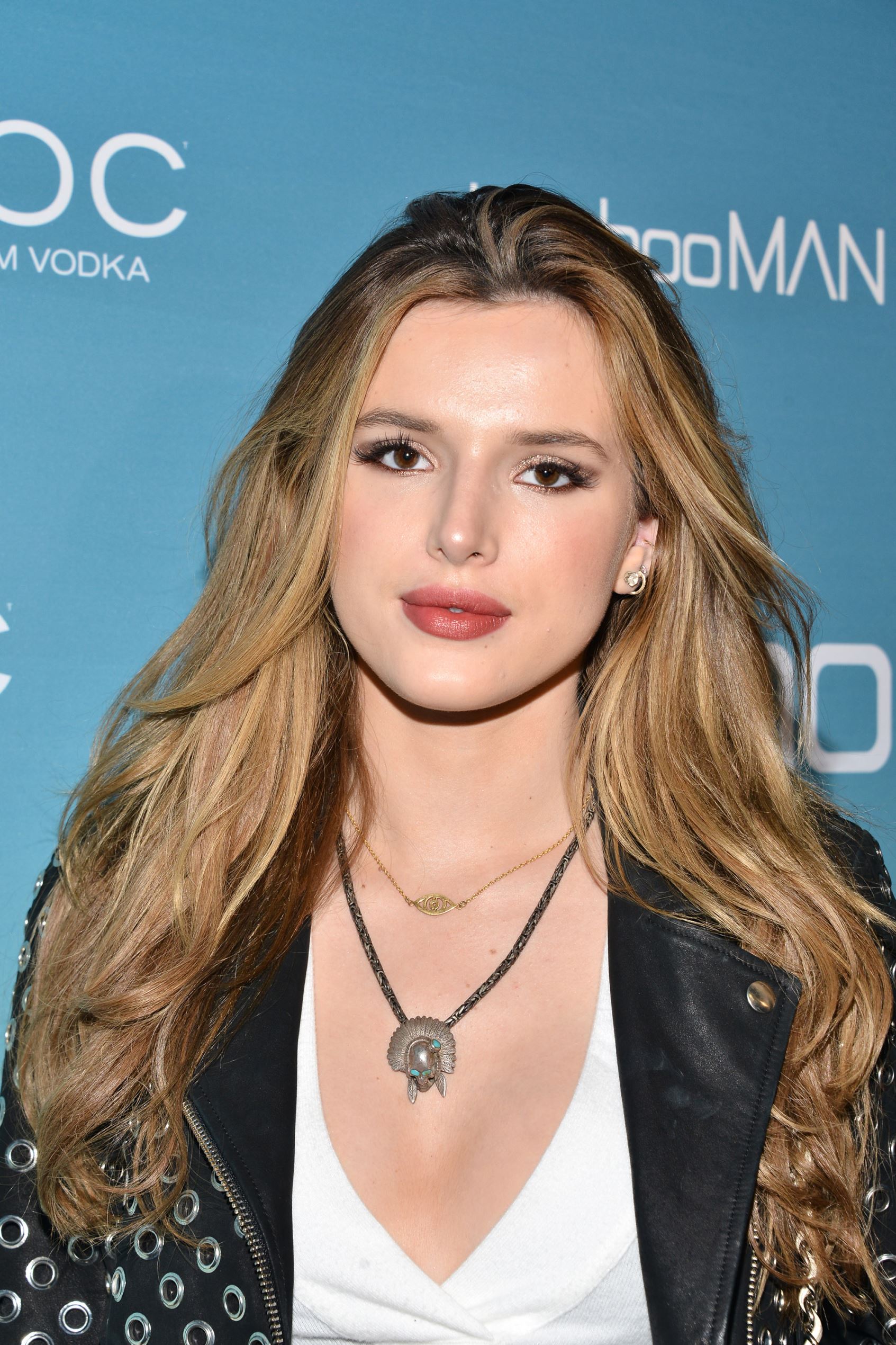 Bella Thorne hanging with Scott