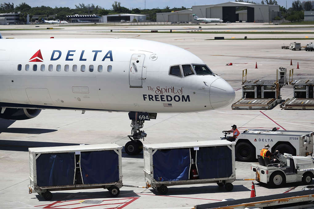 FORT LAUDERDALE, FL - JULY 14: A Delta airlines plane is seen on the tarmac of the Fort Lauderdale-Hollywood International Airport on July 14, 2016 in Fort Lauderdale, Florida.