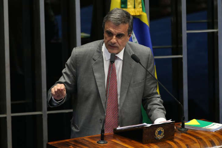 Impeachment: Senado decide levar Dilma a julgamento