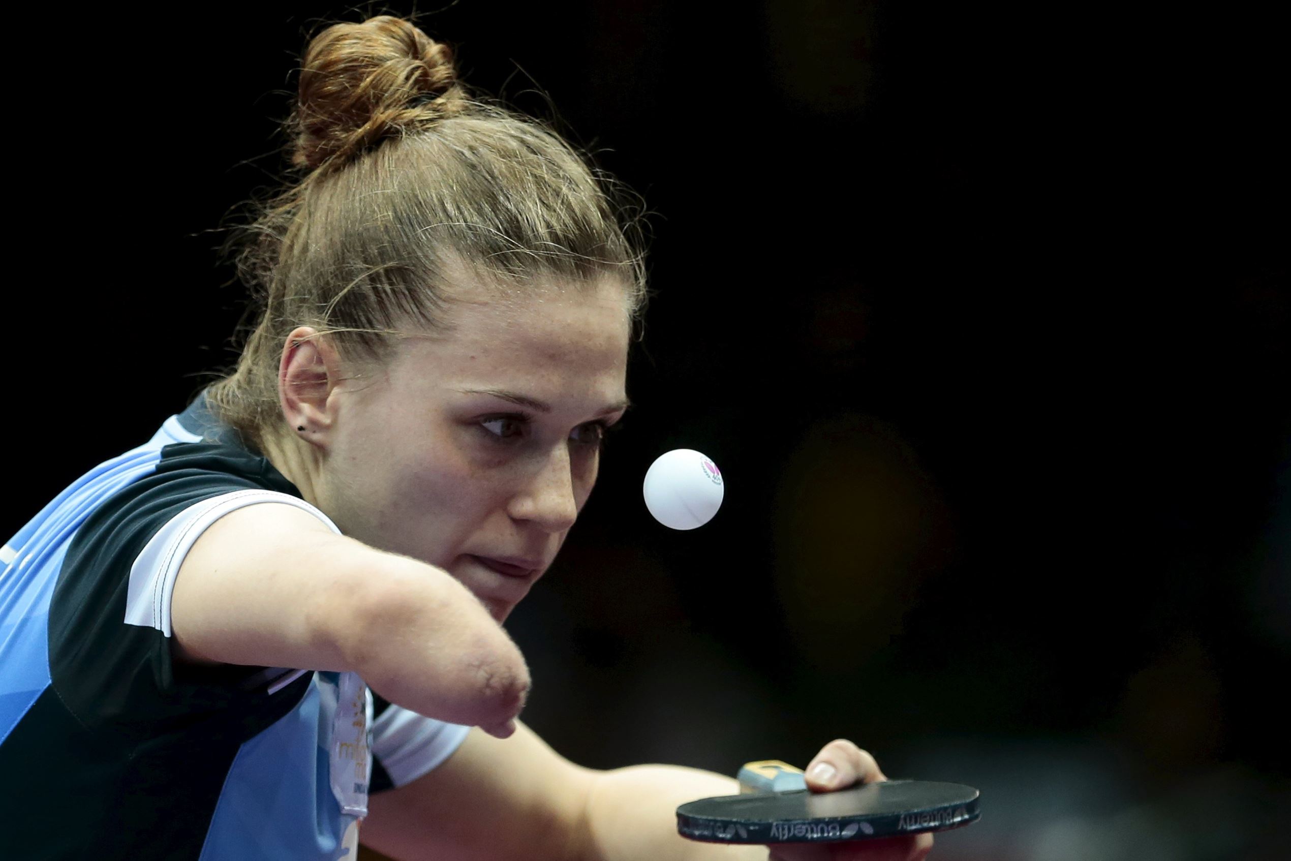 Apesar de uma má formação congênita no braço direita, Natalia pratica tênis de mesa desde os 7 anos de idade. 

Disputa Paralimpíadas desde 2000 e Jogos Olímpicos desde 2008. Na participação mais recente, nos Jogos Olímpicos do Rio, perdeu na estreia para uma dupla do Japão na disputa por equipes.