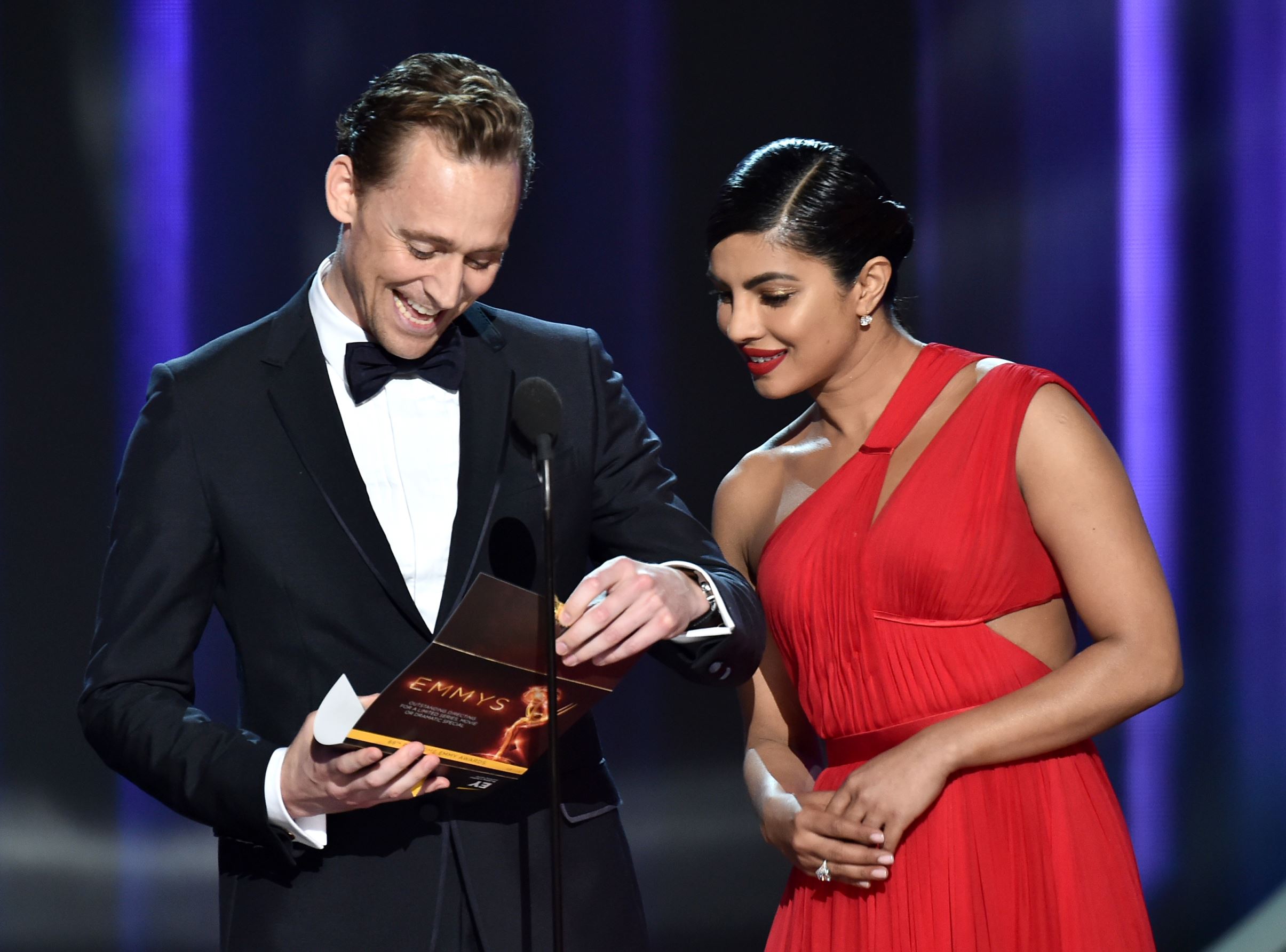 Priyanka Chopra, Hiddleston flirt Emmy?