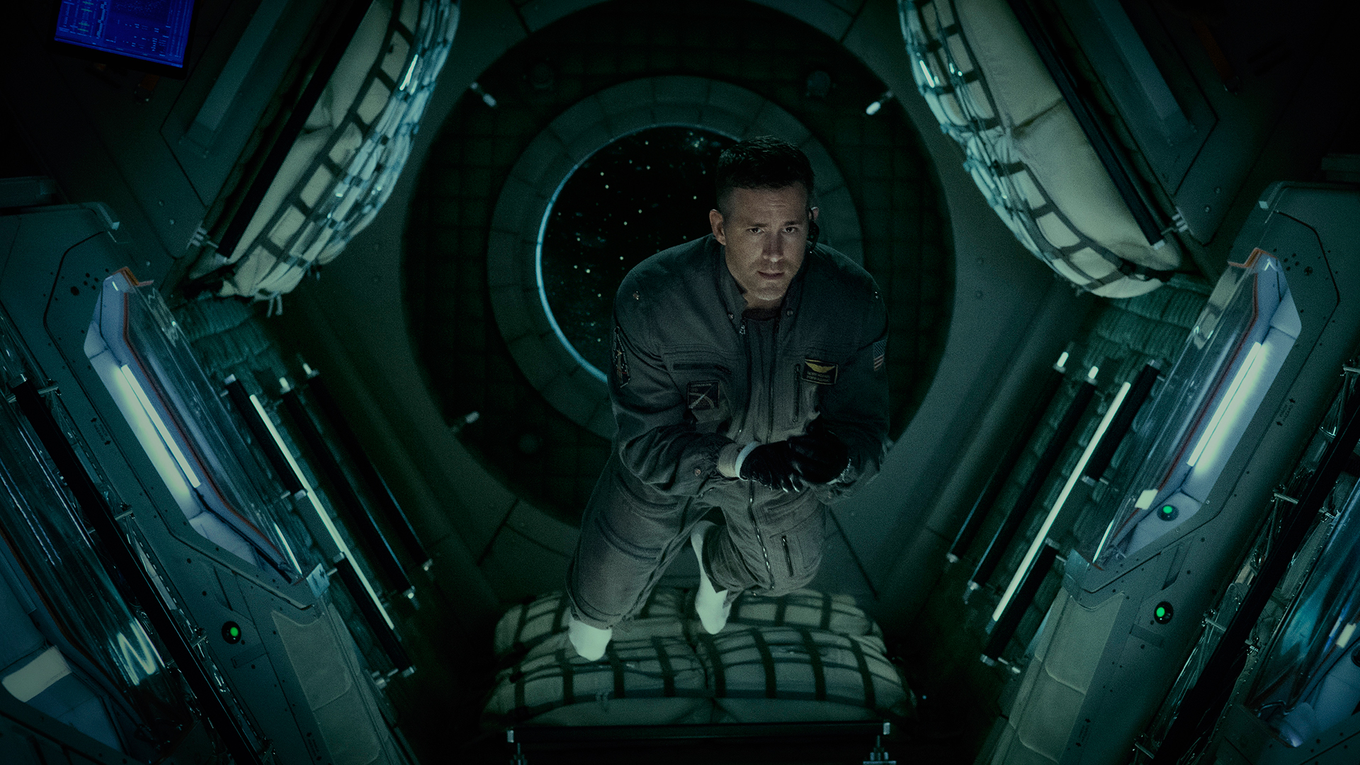 Movie reviews: 'Life'