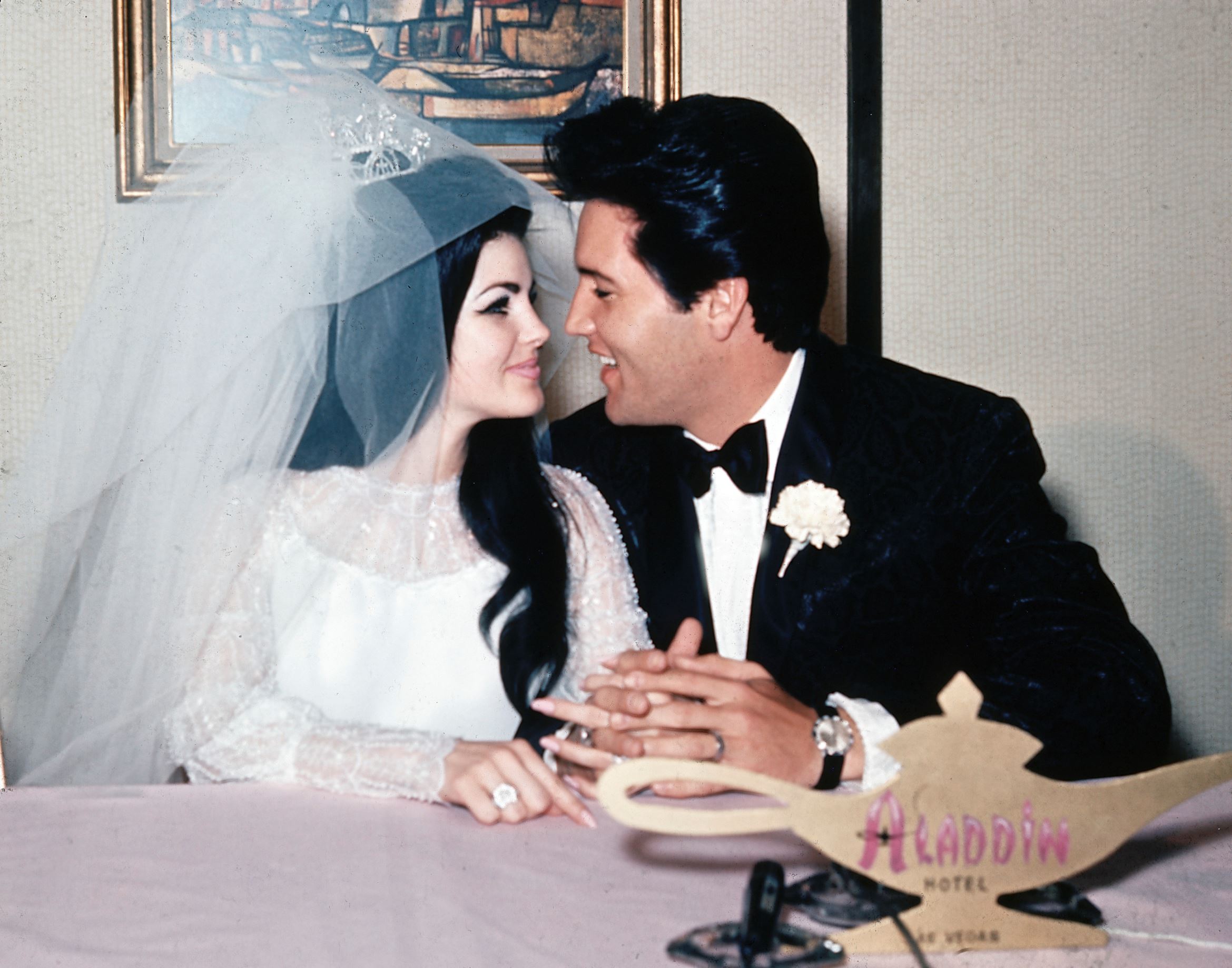 Celebrities married their fans