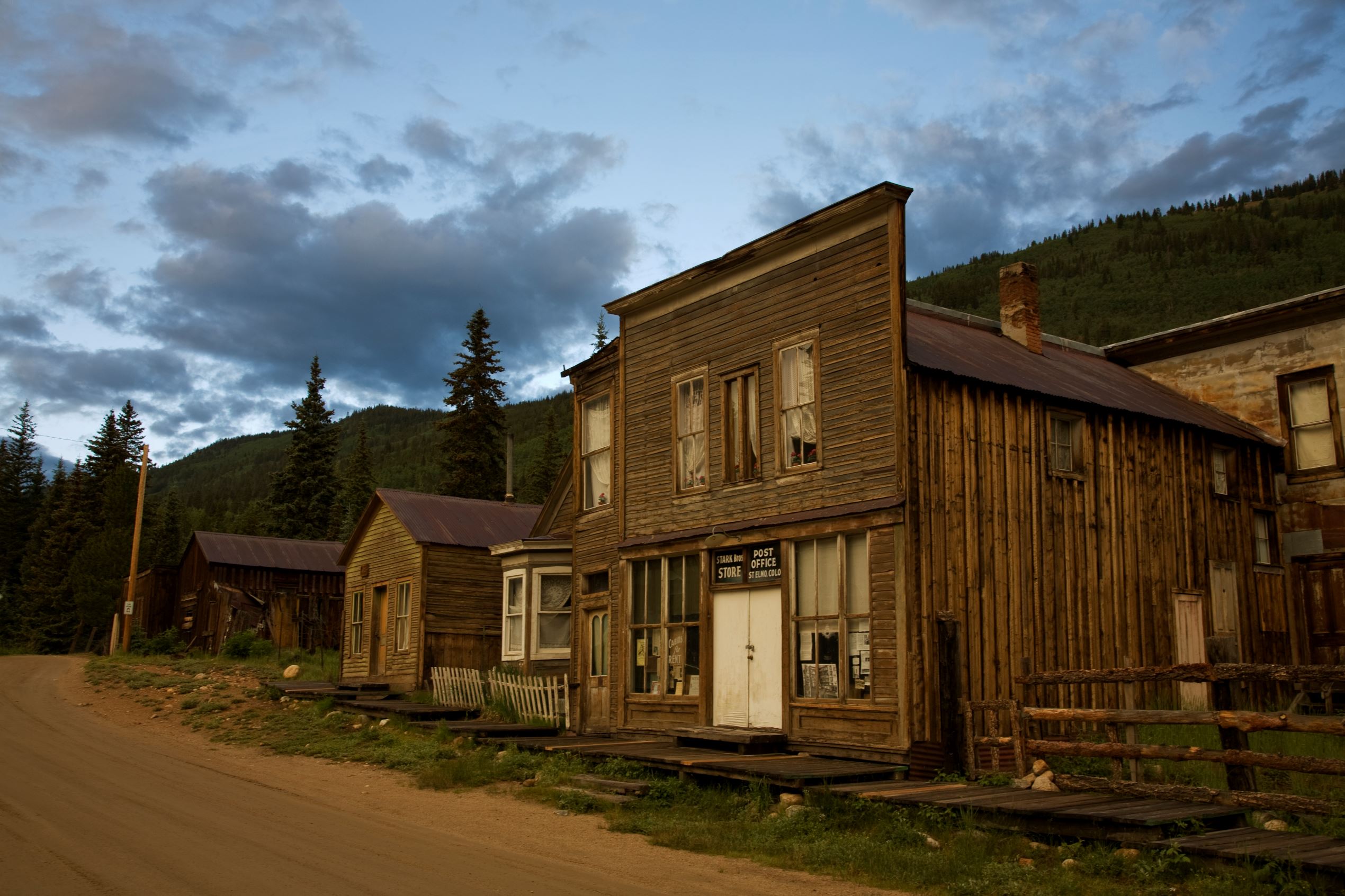Secrets West's ghost towns