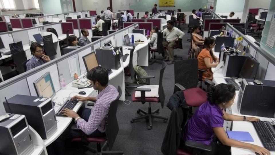 Mumbai call centre seeking nude