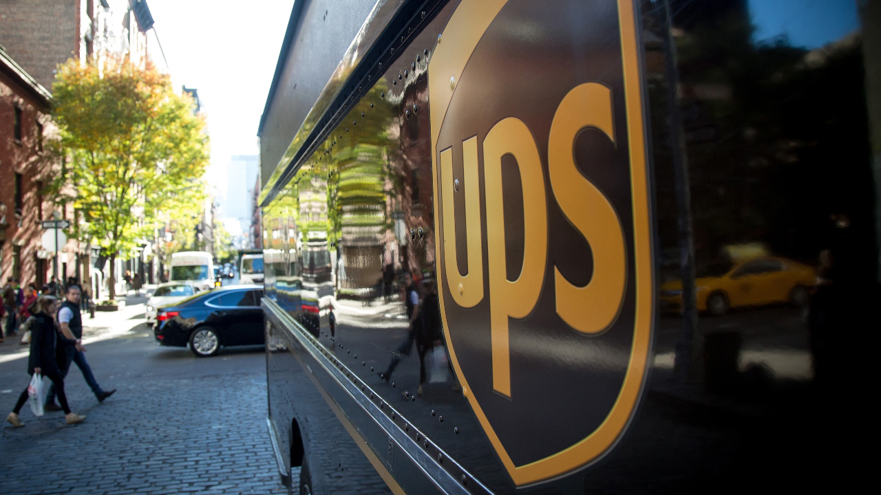 UPS contract talks with Teamsters union near deadline, deal could hike