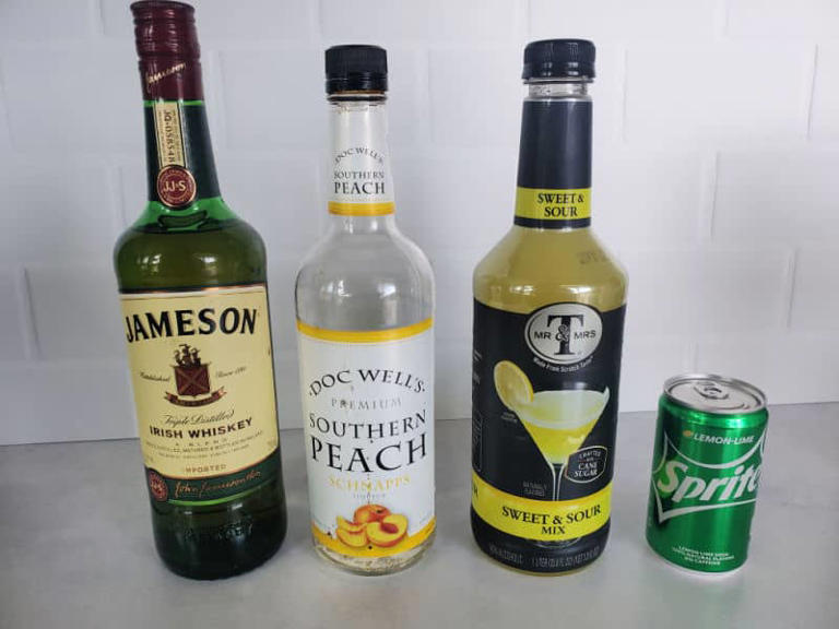 Easy Green Tea Cocktail Shot Recipe