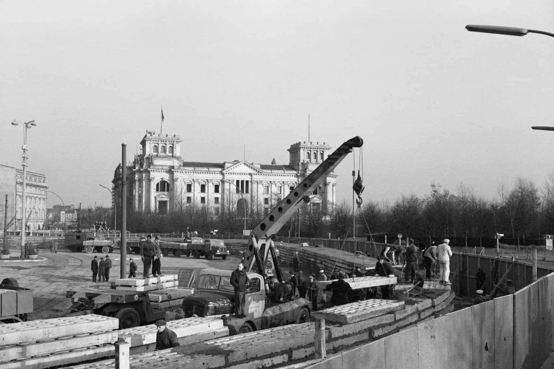 <p>Several thousand East German soldiers, policemen, militiamen, and workers turned what was originally a communist refugee wall built to stem the tide of emigrants seeking a better life in the West into a fortification designed to withstand a Western attack. The wall was strengthened in key areas of the city, including in this location near the Reichstag Building.</p><p>You may also like: <a href="https://www.starsinsider.com/n/463285?utm_source=msn.com&utm_medium=display&utm_campaign=referral_description&utm_content=509600en-us">The most famous pansexual celebrities in showbiz</a></p>