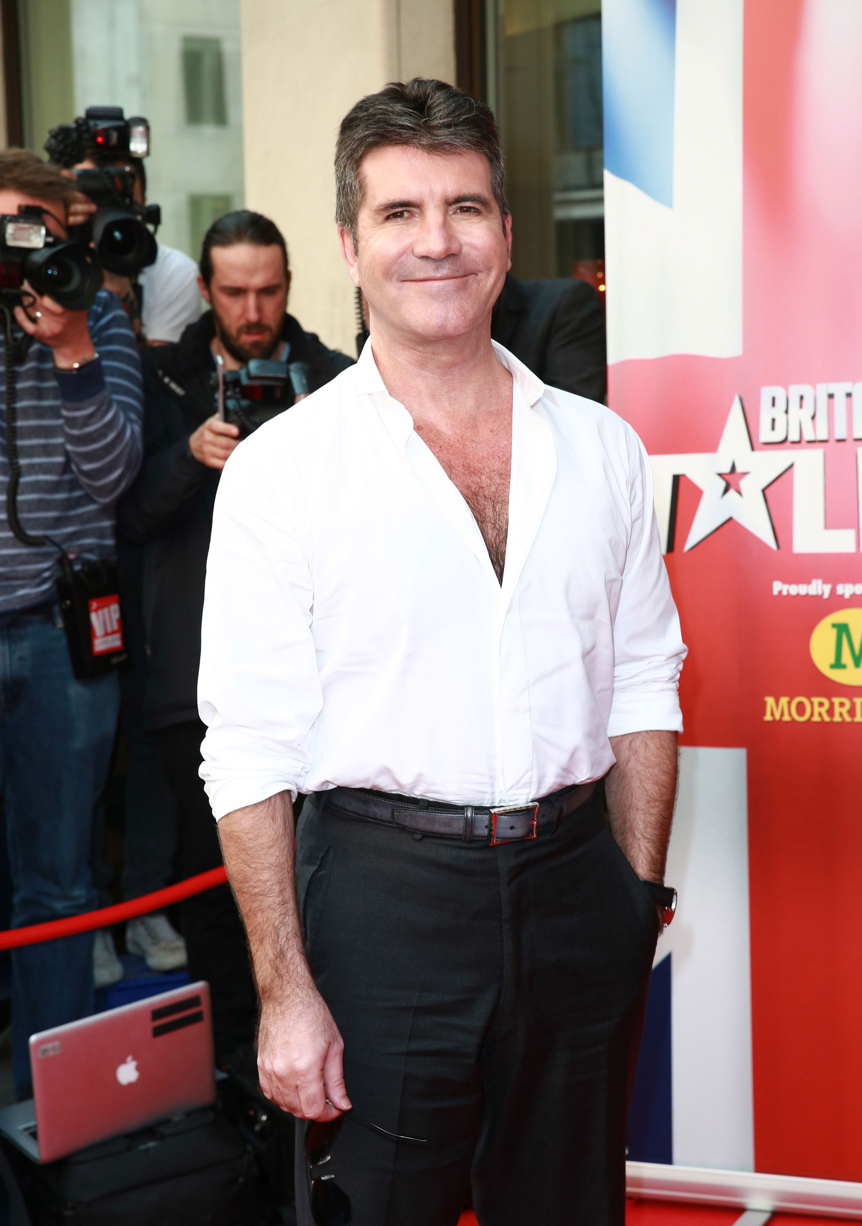 <p>Back in 2015, <a href="https://www.wonderwall.com/celebrity/profiles/overview/simon-cowell-1009.article">Simon Cowell</a> told Britain's Mirror that he'd scaled back on his beloved <a href="https://www.wonderwall.com/news/simon-cowell-admits-he-had-2700-dollar-plastic-surgery-facelift-procedure-photos-3014121.article">Botox injections</a> after <a href="https://www.wonderwall.com/celebrity/profiles/overview/sharon-osbourne-1449.article">Sharon Osbourne</a> pointed out he couldn't move his face much anymore. "Hopefully I look better now -- I probably did have a little too much Botox a couple of years ago, because everyone on TV has it," he said. "Now I have facials, but nothing too extravagant at the moment." That changed a few years later... Keep reading to see what Simon did to his face next and what it looks like now...</p>