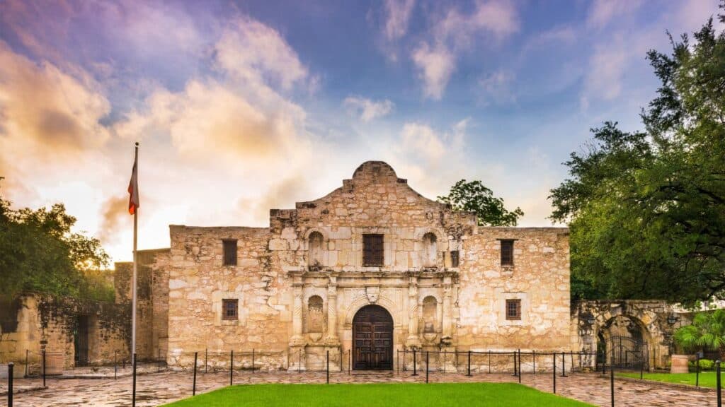<p>The Alamo is one of Texas' most popular tourist destinations. Take a trip to San Antonio and visit this historic site. You can tour the Alamo, learn about its history, and see the spot where Davy Crockett died.</p>