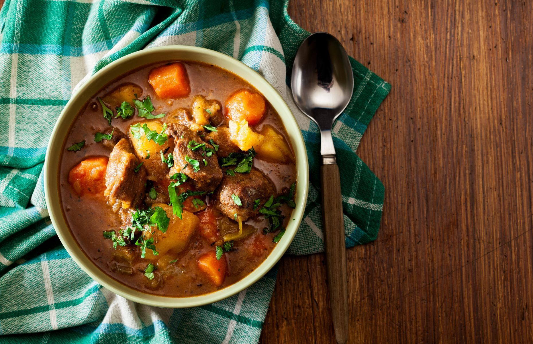<p>If there’s one dish you absolutely must try on your trip to Ireland, it’s a traditional <a href="https://theculturetrip.com/europe/ireland/articles/a-brief-history-of-traditional-irish-stew/" rel="noreferrer noopener">Irish stew</a>. While everyone has their own recipe, it’s usually made with potatoes, onions, and mutton or lamb that’s slow-cooked until the meat is tender. In addition to the basics, some variations include carrots, barley, broth, and thyme.</p>