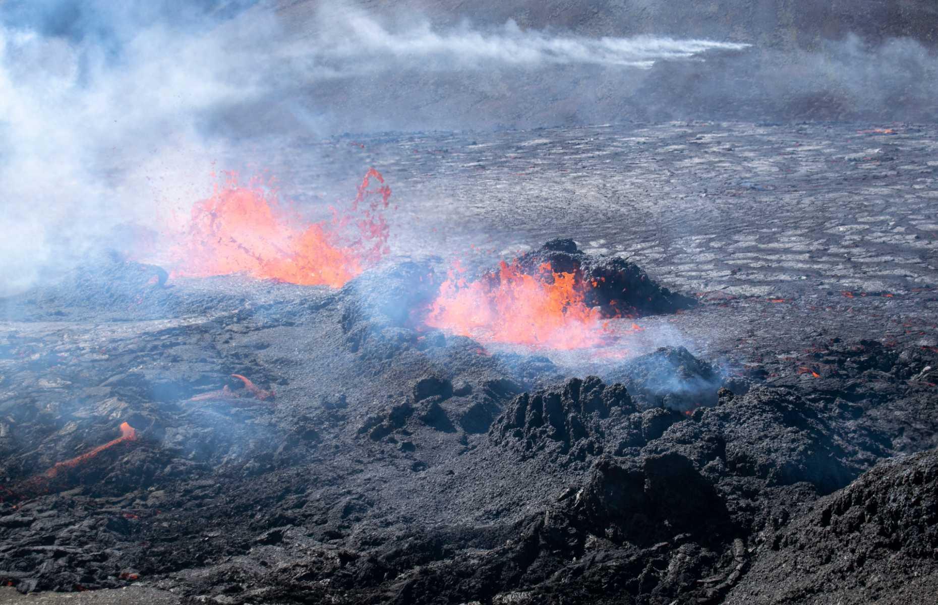 Iceland Closes Blue Lagoon Amid Fears Volcano Could Blow Any Time