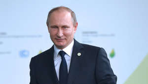Wladimir Putin bringt die nukleare Aktentasche mit auf eine Reise