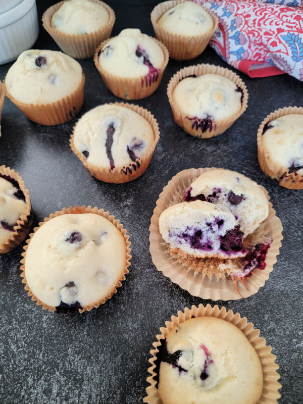 Super easy Bisquick Blueberry Muffins Recipe!