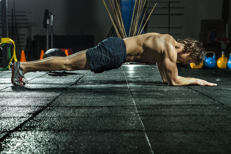 The 23 Best Core Exercises for Building Strength, Stability and a Mean