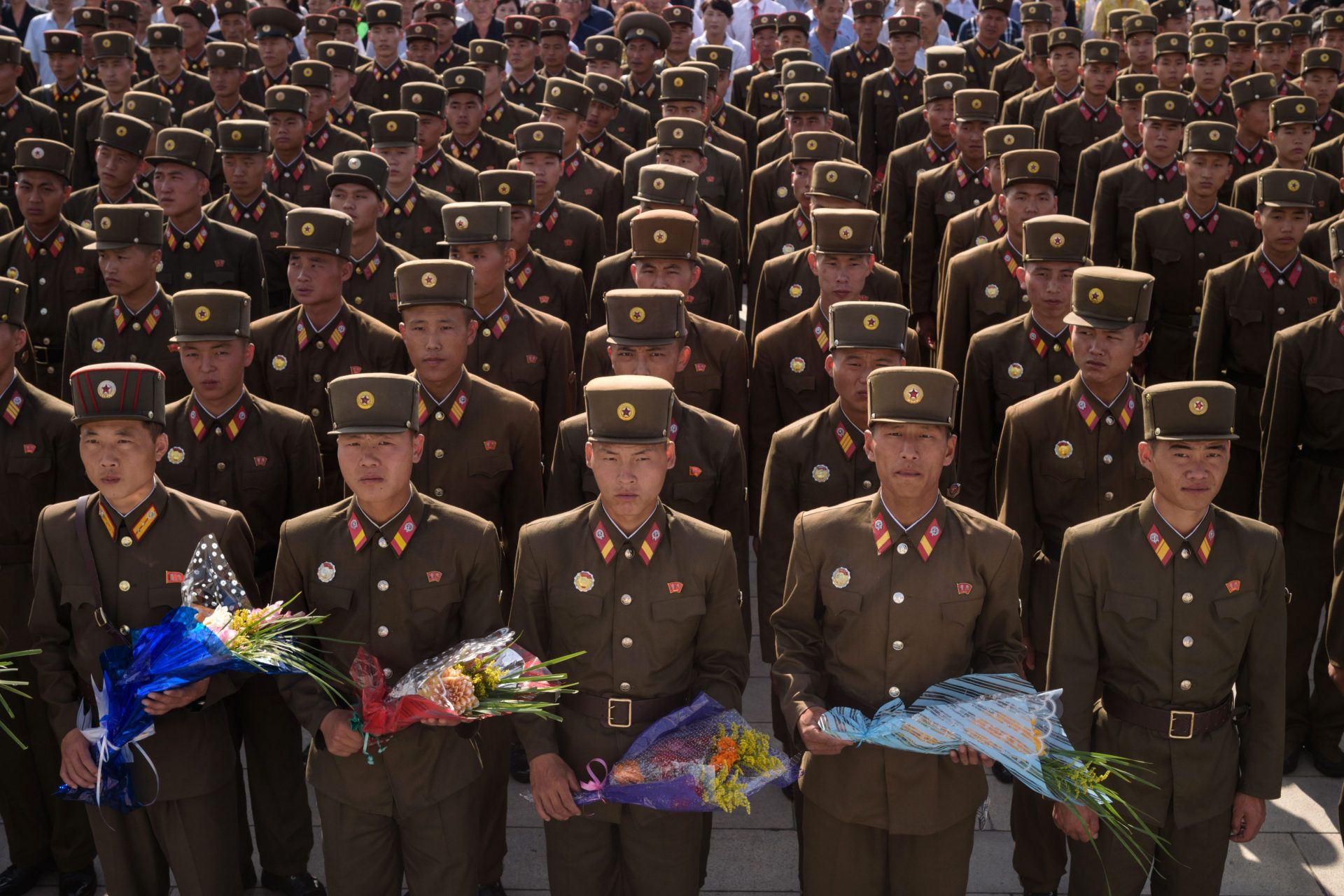 North Korea Offers 100,000 Volunteers To Fight In Ukraine, Russian ...