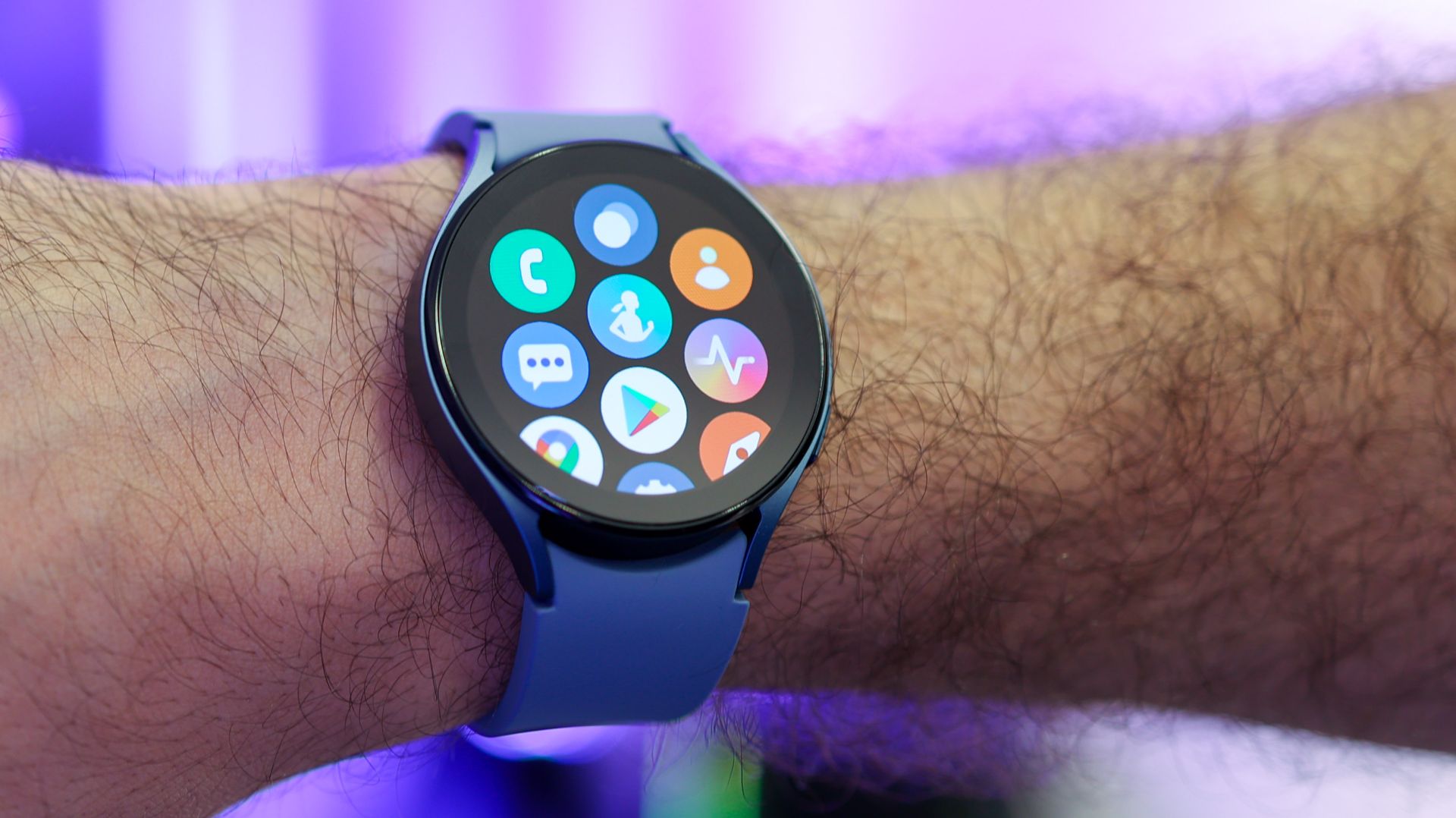 PSA: iPhone users still can't use the newest Samsung Galaxy smartwatch