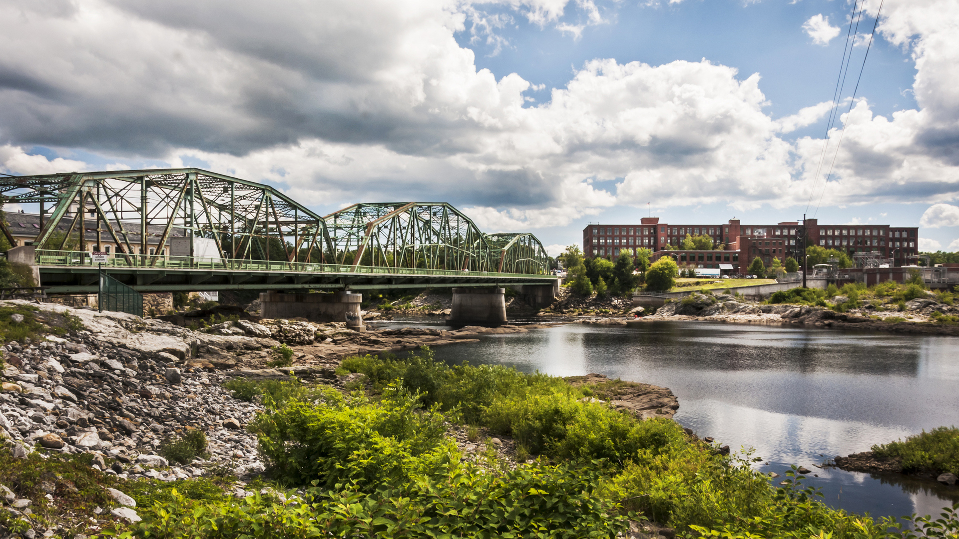 25 Safest and Most Affordable Places To Retire Across America