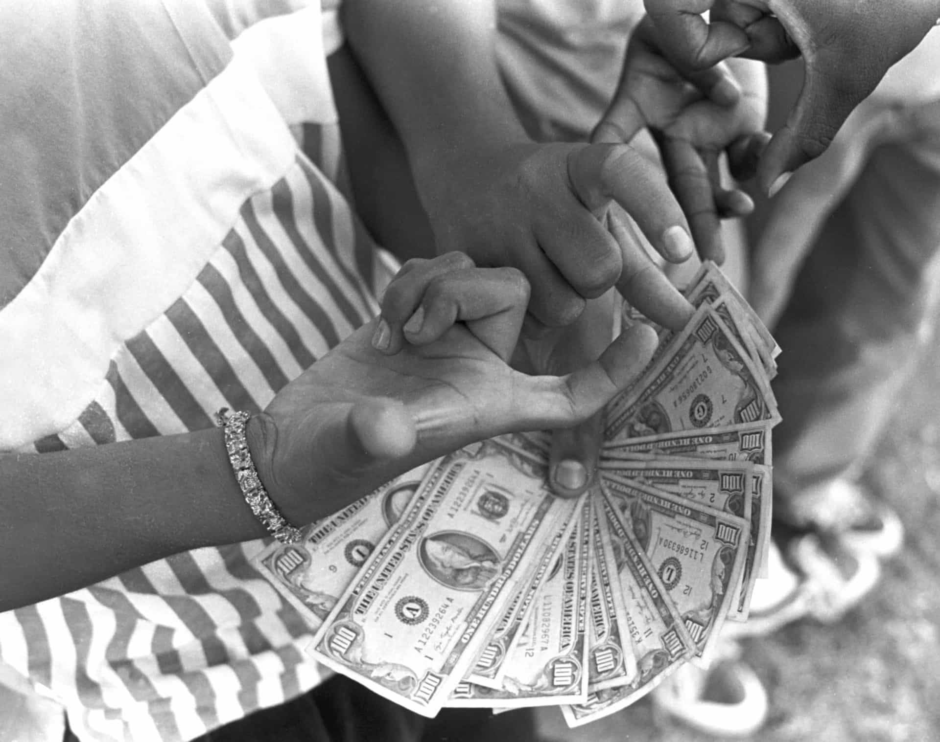 Crips In Long Beach: A Community Divided? - uht7e9i