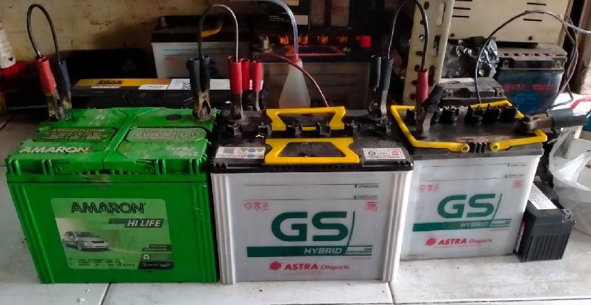 Aki Mobil Sudah Soak Apakah Masih Bisa Disetrum Buat Dipakai Lagi?