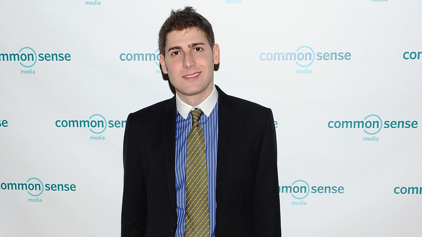 <p><strong>> Occupation:</strong> Entrepreneur<br> <strong>> Year citizenship renounced:</strong> 2011</p> <p>Eduardo Saverin, whom people know as the Facebook co-founder who fell out with Mark Zuckerberg, as seen in the movie "The Social Network," renounced his U.S. citizenship ahead of the company's IPO launch in 2011. At the time, he owned 4% of the social giant and would have had to pay a lot of money in taxes. Born in Brazil, he is now a resident of Singapore.</p> <p><span><strong><a href="https://247wallst.com/special-report/2022/03/21/countries-with-the-most-american-expats/?utm_source=msn&utm_medium=referral&utm_campaign=msn&utm_content=countries-with-the-most-american-expats&wsrlui=471499413">ALSO READ: Countries With the Most American Expats</a></strong></span></p>