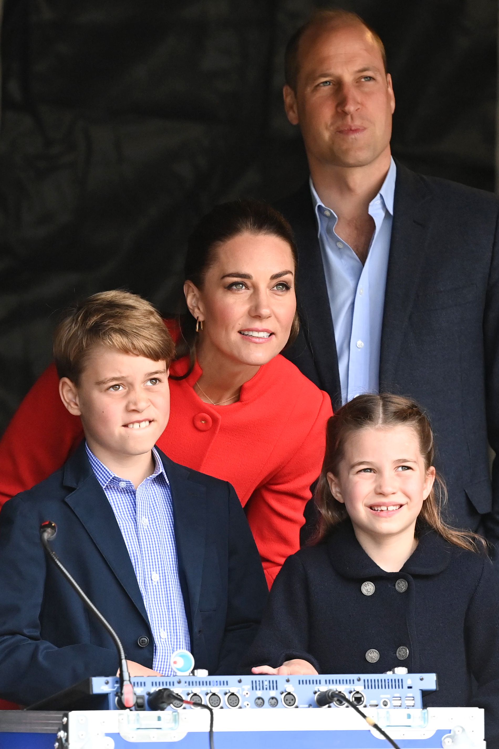 <p><a href="https://www.wonderwall.com/celebrity/profiles/overview/prince-william-482.article">Prince William</a>, <a href="https://www.wonderwall.com/celebrity/profiles/overview/duchess-kate-1356.article">Duchess Kate</a> and their children -- Prince George and Princess Charlotte -- checked out the music setup backstage during a visit to Cardiff Castle in Wales on June 4, 2022, as part of the royal family's tour for Queen Elizabeth II's <a href="https://www.wonderwall.com/celebrity/royals/platinum-jubilee-see-the-best-photos-from-4-days-of-celebrations-marking-the-queens-70-year-reign-606239.gallery">Platinum Jubilee celebrations</a>. </p>